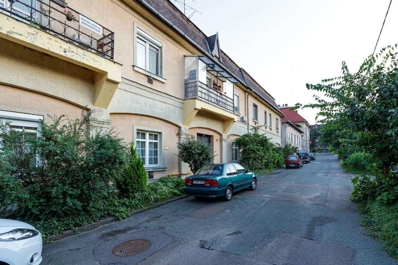 Sophie Apartman Eger Exterior photo